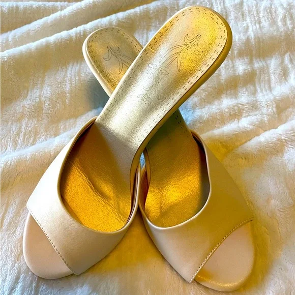 Nude ZUQIN Women Peep Toe Stiletto High Heels Size 8 Worn Once - Picture 1 of 4